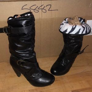 Black leather healed boots SZ: 8.5